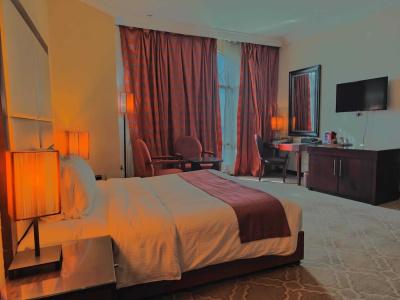 Grand Regal - 38