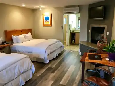 Cambria Shores Inn - 1