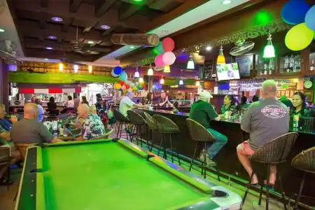 Harrys, Bar & Restaurant - 13