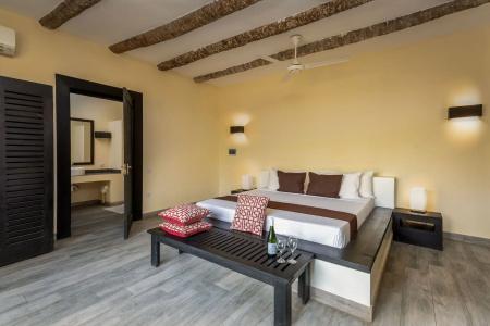 Blue Moon Resort - 4