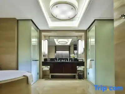 Crowne Plaza Chengdu Panda Garden by IHG - Near Panda Base - 167