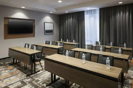 Hampton Inn & Suites Phoenix Downtown - 20