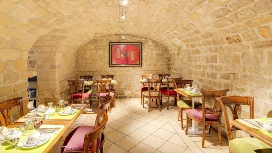 Le Relais Montmartre - 16