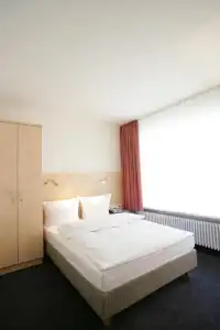 Senator München - 20