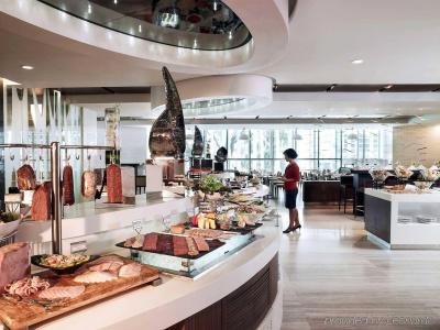 Novotel Saigon Centre - 11