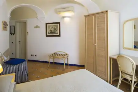 Bellevue Suite - 51