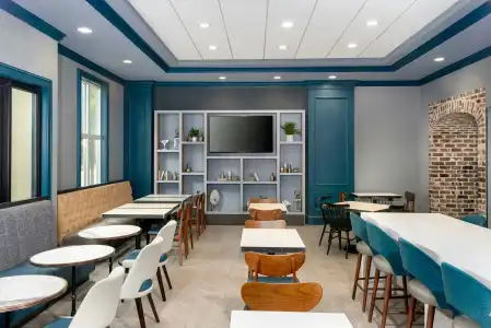 Hampton Inn Savannah-Historic District - 19