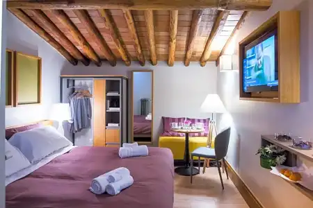 Grand Master Suites - 26