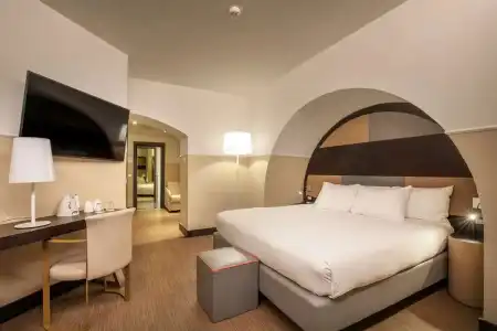 Cosmopolita Rome Colosseum, Tapestry Collection by Hilton - 37