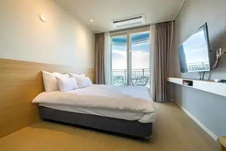 Ocean Soleview - 53
