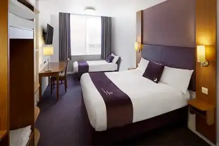 Premier Inn Manchester - Prestwich - 2