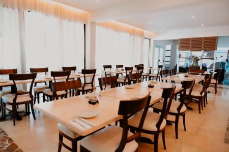 Penelope Beach Apts - 22