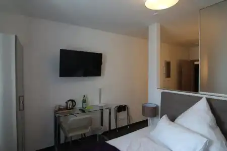 & Restaurant Arnoldusklause - 21