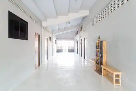 Holiday Station Hostel - 8