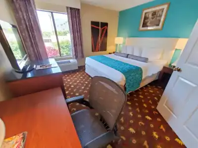 Howard Johnson by Wyndham Pasadena - 29