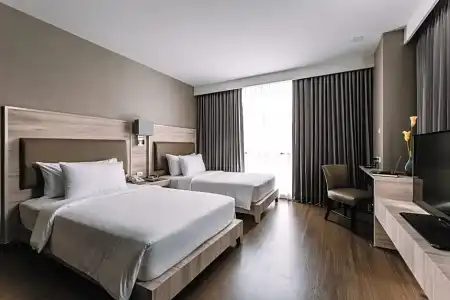 Adelphi Suites Bangkok - 41