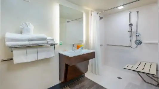 Holiday Inn Resort Panama City Beach by IHG - 9
