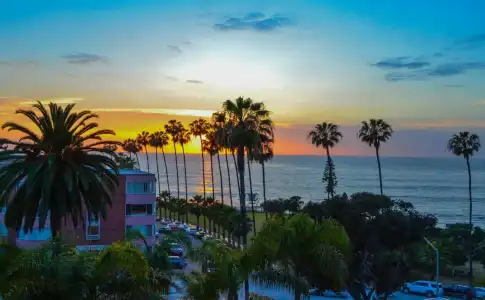 La Valencia - 19