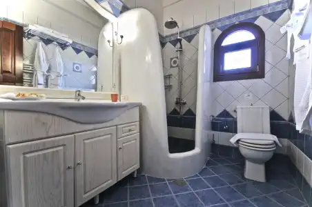 Vineyard Exclusive Suites - 9