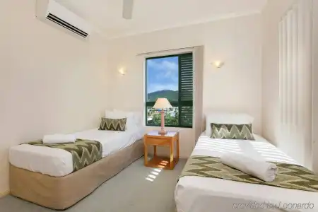 Tropic Towers Apartments - 15