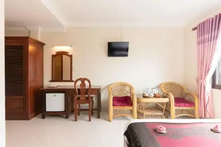 Gloria Angkor - 12
