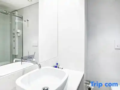 The 7, Suites, Studios & Apartments - 60