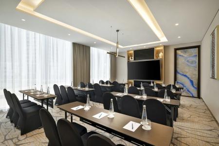Holiday Inn Dubai Business Bay - 17