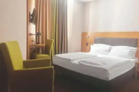 Garner Stuttgart - Zuffenhausen by IHG - 82
