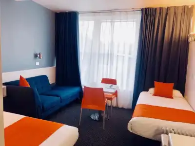 Waterfront Lodge Motel - 92