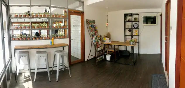 Oon Poshtel - 9