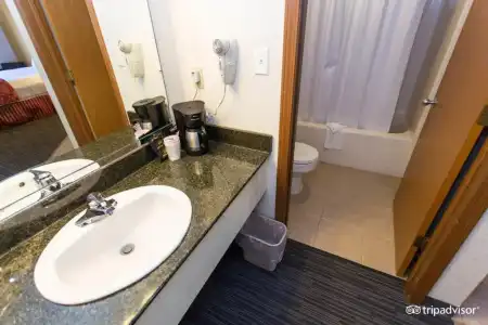 Seven Gables Inn - 9