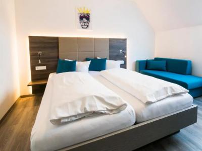 Löwen Garni - B&B - 39