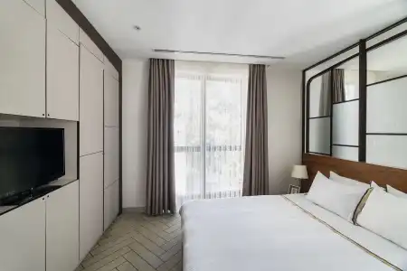 Upsuites - 8