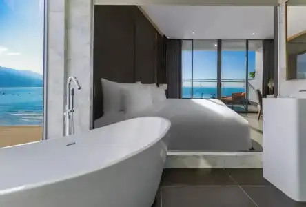 Le Sands Oceanfront Danang - 68