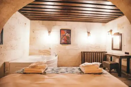 Tale Cave Inn - 5