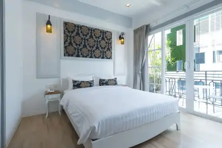 White Ivory Bed & Breakfast - 3