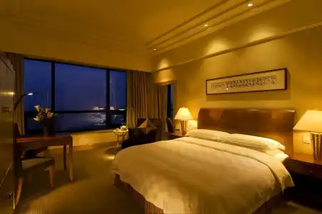 Hilton Chongqing - 6