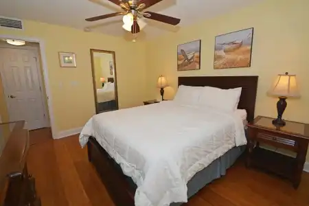 Westwinds Waterfront Resort - 37