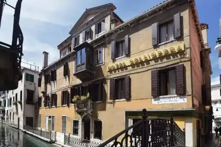 Dell'Opera - 0