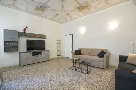 Regis Condo - 188