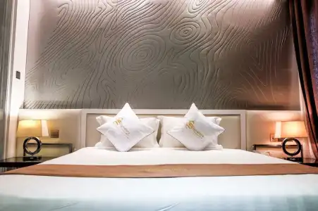Signature Boutique - 82