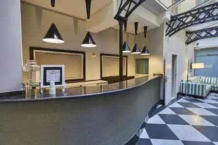Ikonik Plaza Mercado - 1