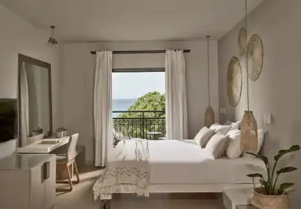 The Bay & Suites - 39
