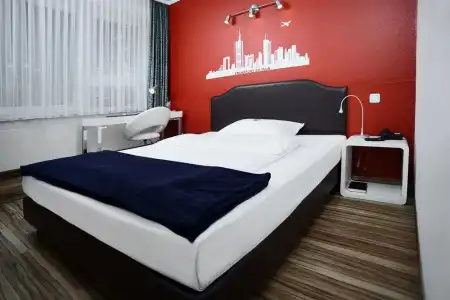 Airport- & Seminarhotel - 6