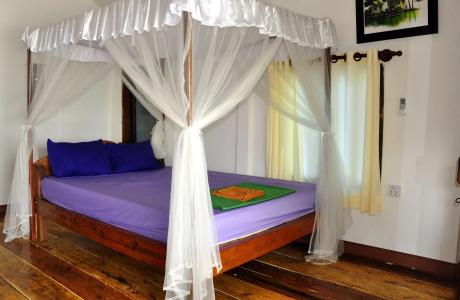 White Beach Bungalows - 3