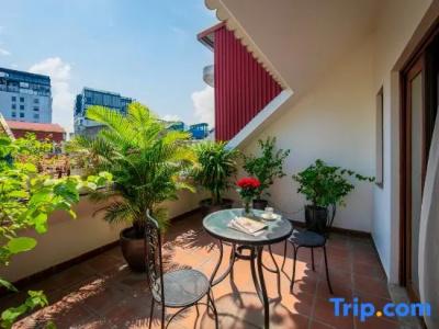 Oriental Suites & Spa - 130