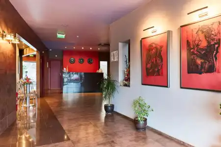 Mone - 10