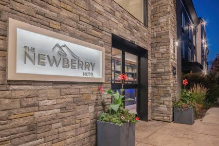 The Newberry Bend, Tapestry Collection by Hilton - 36