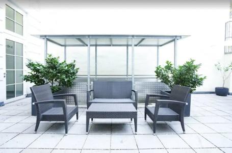 Garner Berlin - Checkpoint Charlie by IHG - 28