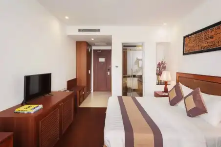 Phnom Penh Katari - 81